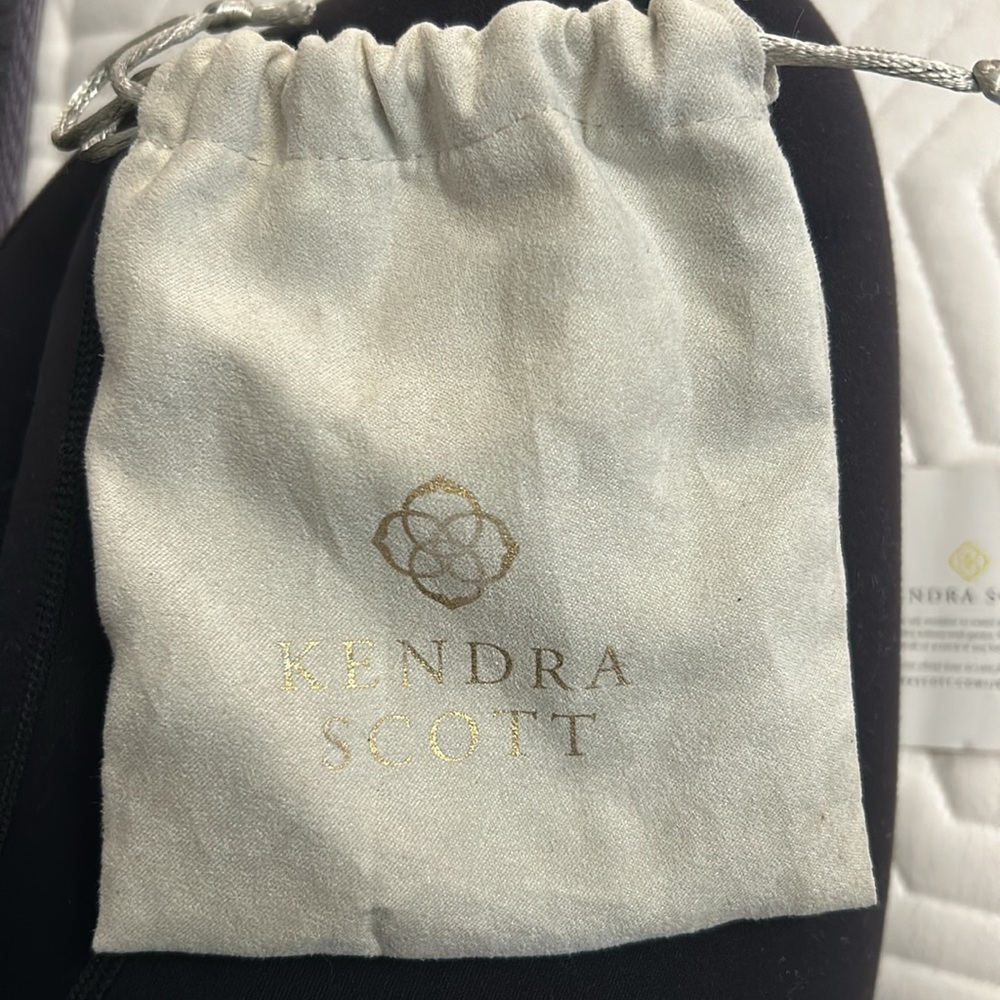 Kendra Scott studs - Picture 2 of 2